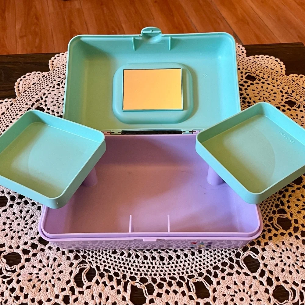 Vintage Caboodles Makeup Case